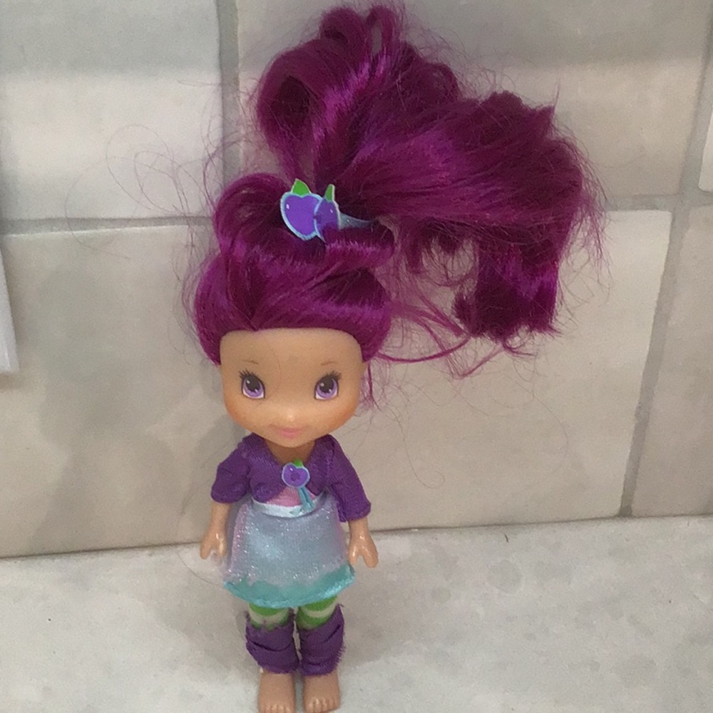 2008 HASBRO Strawberry Shortcake Plum Pudding 6” Doll